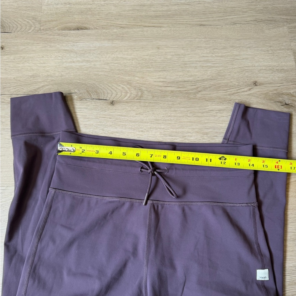 Vuori Daily Leggings in Plum - Size Large (no size tag) - Picture 2 of 4